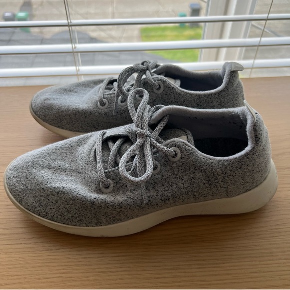 Allbirds Wool Runners in Grey - Picture 4 of 7